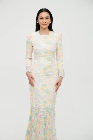 SARAH KURUNG MODERN